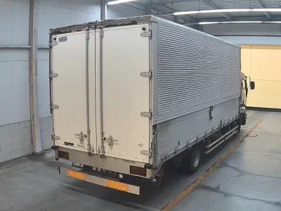 Isuzu FORWARD  с аукциона в Японии