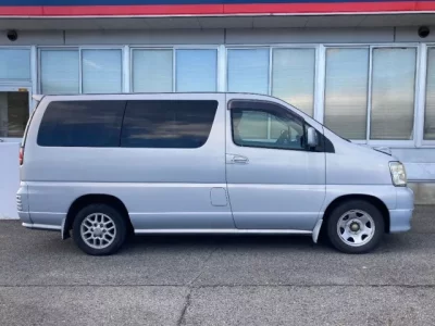 Nissan ELGRAND  с аукциона в Японии