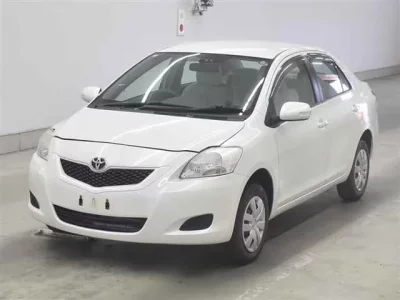 Toyota BELTA  с аукциона в Японии