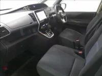 Nissan SERENA лот № 4279 оценка 3.5  с аукциона в Японии 2