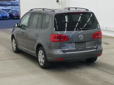 Volkswagen GOLF TOURAN  с аукциона в Японии