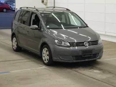 Volkswagen GOLF TOURAN  с аукциона в Японии
