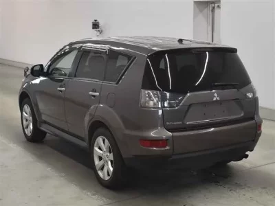 Mitsubishi OUTLANDER  с аукциона в Японии