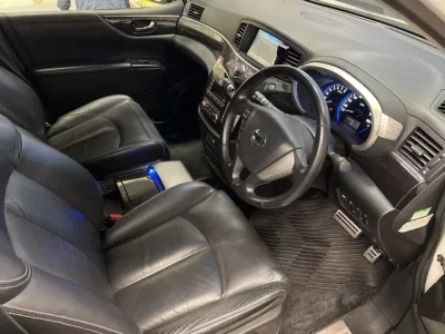 Nissan ELGRAND  с аукциона в Японии