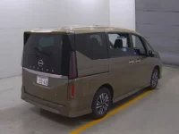 Nissan SERENA лот № 1028 оценка 5  с аукциона в Японии 3