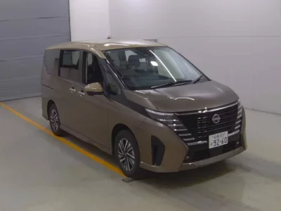 Nissan SERENA  с аукциона в Японии