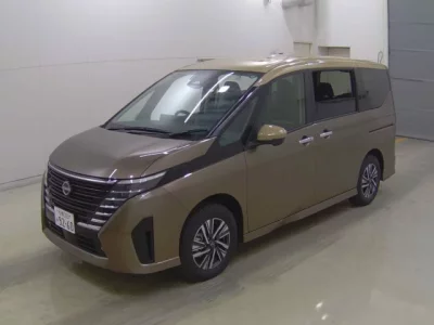 Nissan SERENA  с аукциона в Японии