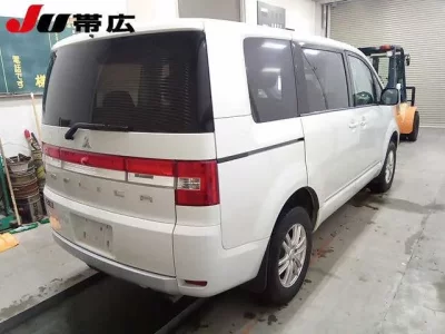 Mitsubishi DELICA D5