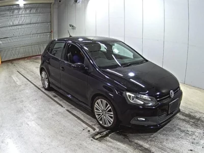 Volkswagen POLO  с аукциона в Японии