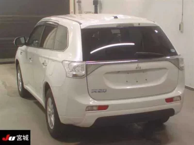 Mitsubishi OUTLANDER PHEV  с аукциона в Японии