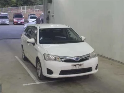 Toyota COROLLA FIELDER  с аукциона в Японии