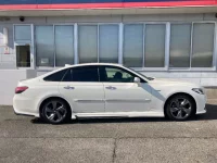 Toyota CROWN лот № 3068 оценка 4  с аукциона в Японии 2