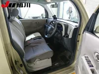 Nissan CUBE лот № 4302 оценка 3  с аукциона в Японии 2