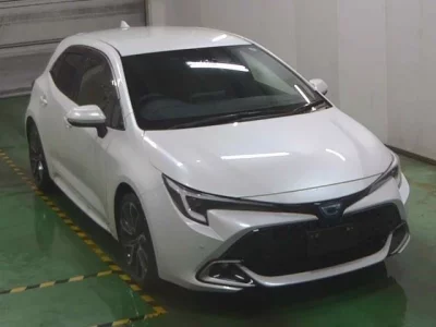 Toyota COROLLA SPORT  с аукциона в Японии