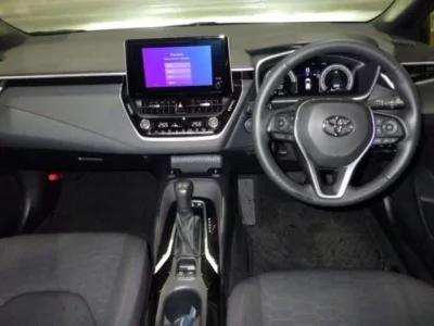 Toyota COROLLA SPORT  с аукциона в Японии