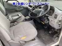 Toyota DYNA лот № 60068 оценка 4  с аукциона в Японии 4