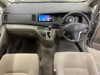 Toyota ISIS лот № 2863 оценка RA  с аукциона в Японии 4