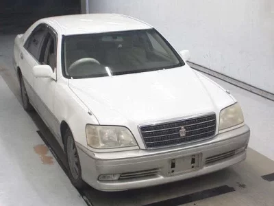 Toyota CROWN  с аукциона в Японии