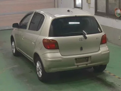 Toyota VITZ  с аукциона в Японии