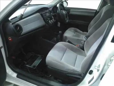 Toyota COROLLA AXIO  с аукциона в Японии