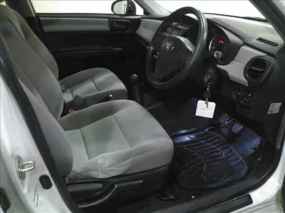 Toyota COROLLA AXIO  с аукциона в Японии