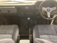 Toyota LAND CRUISER лот № 3105 оценка 3  с аукциона в Японии 3