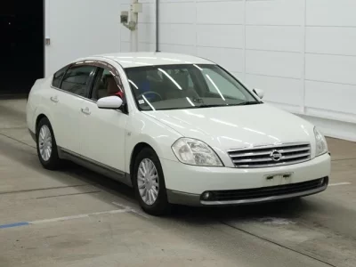 Nissan TEANA  с аукциона в Японии