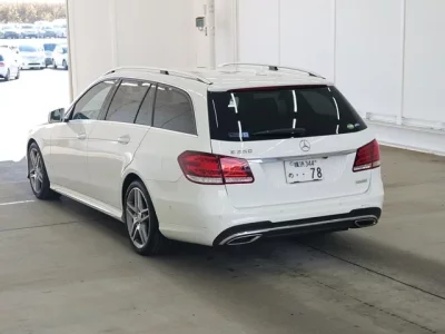 Mercedes-Benz E CLASS WAGON  с аукциона в Японии