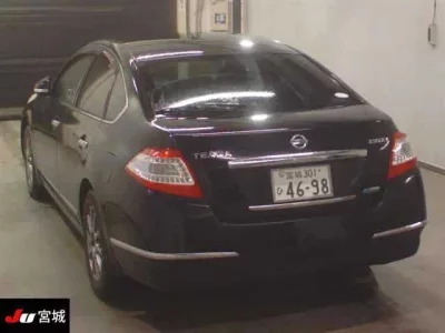 Nissan TEANA
