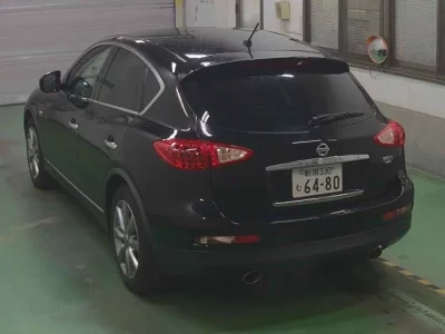 Nissan SKYLINE CROSSOVER