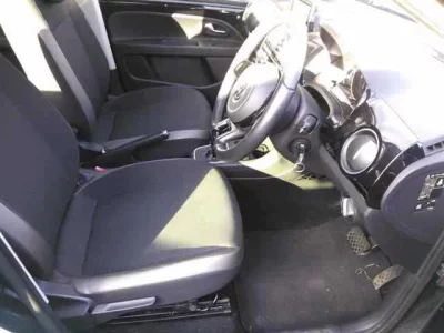 Volkswagen UP  с аукциона в Японии