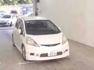 Honda FIT  с аукциона в Японии