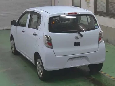 Toyota PIXIS EPOCH  с аукциона в Японии