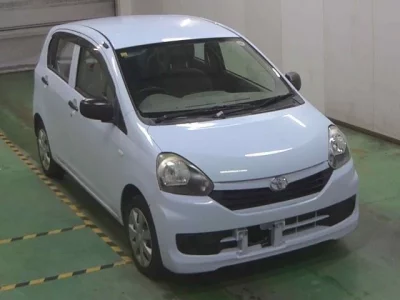 Toyota PIXIS EPOCH  с аукциона в Японии