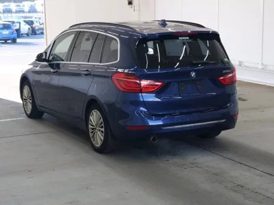 BMW 2-Series  с аукциона в Японии