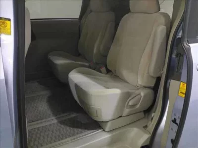 Toyota NOAH  с аукциона в Японии