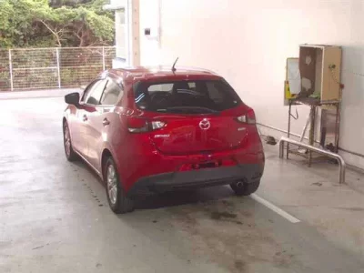 Mazda DEMIO  с аукциона в Японии