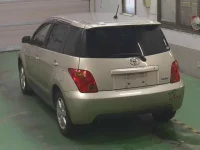 Toyota IST лот № 3610 оценка 3.5  с аукциона в Японии 1