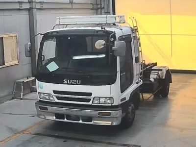 Isuzu FORWARD  с аукциона в Японии
