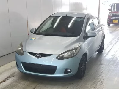 Mazda DEMIO  с аукциона в Японии