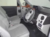 Toyota SPADE лот № 1008 оценка 3.5  с аукциона в Японии 1