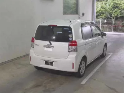 Toyota SPADE  с аукциона в Японии