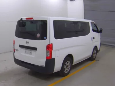 Nissan CARAVAN  с аукциона в Японии