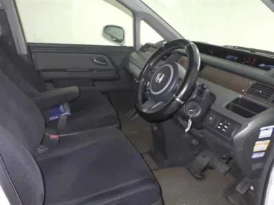 Honda STEP WAGON  с аукциона в Японии