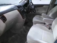 Toyota IPSUM лот № 4449 оценка 3.5  с аукциона в Японии 2