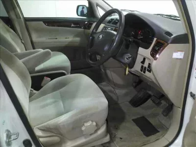 Toyota IPSUM  с аукциона в Японии