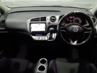 Honda STREAM лот № 3642 оценка 3  с аукциона в Японии 2