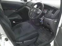 Toyota ISIS лот № 4461 оценка 3  с аукциона в Японии 3