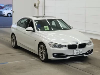 BMW 3-Series  с аукциона в Японии