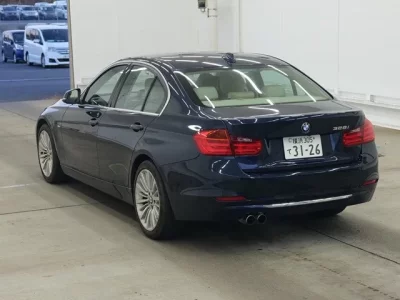 BMW 3-Series  с аукциона в Японии